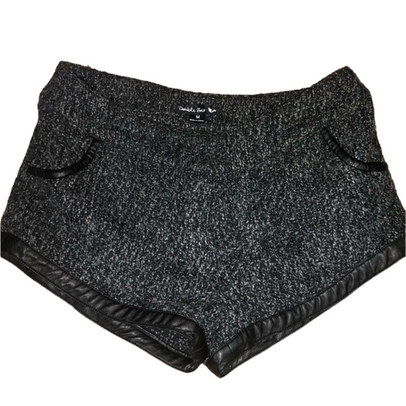 Vegan Leather & Wool Contrast Shorts - Picture 3 of 5